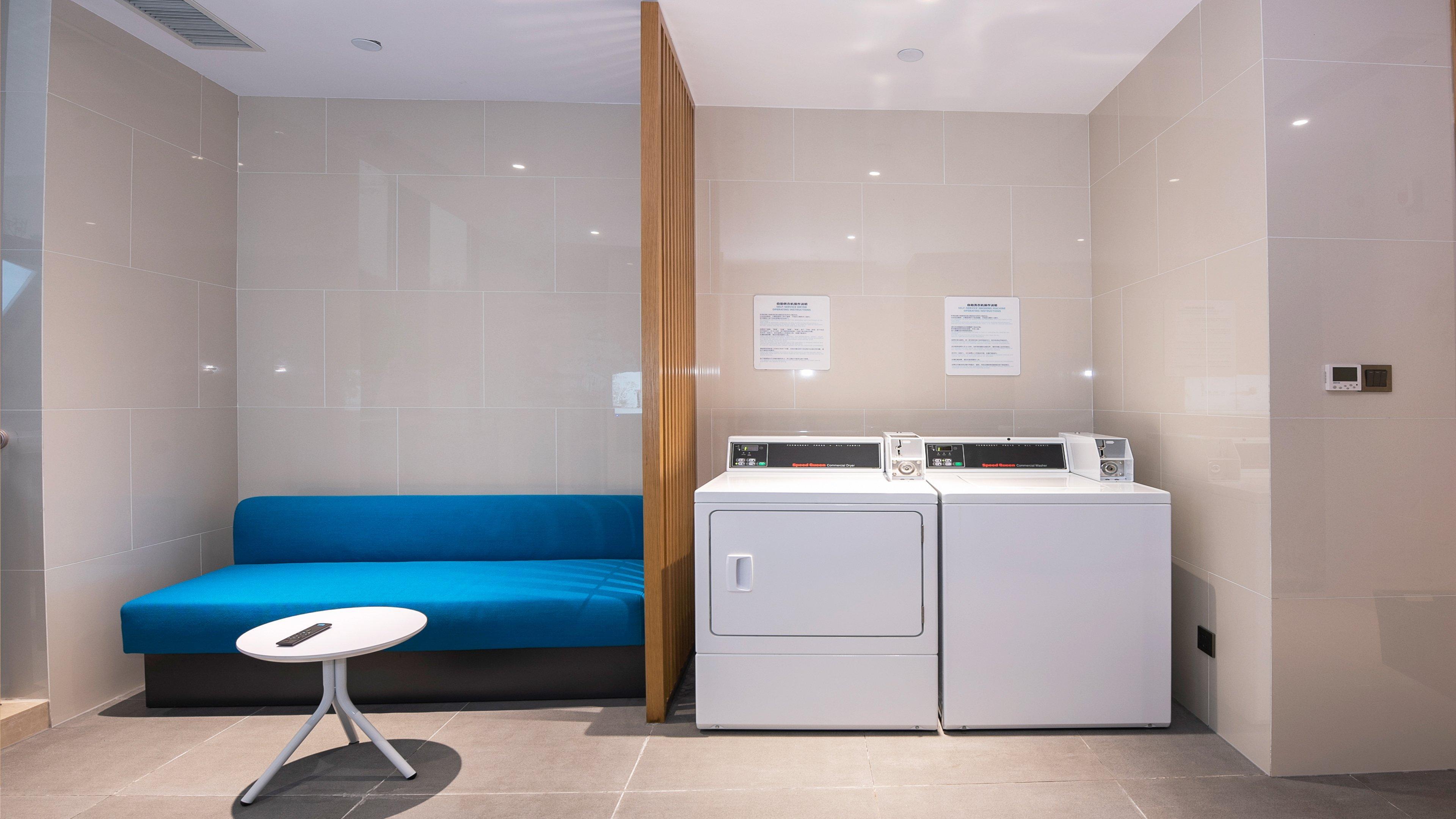 Holiday Inn Express Luanchuan By Ihg ภายนอก รูปภาพ