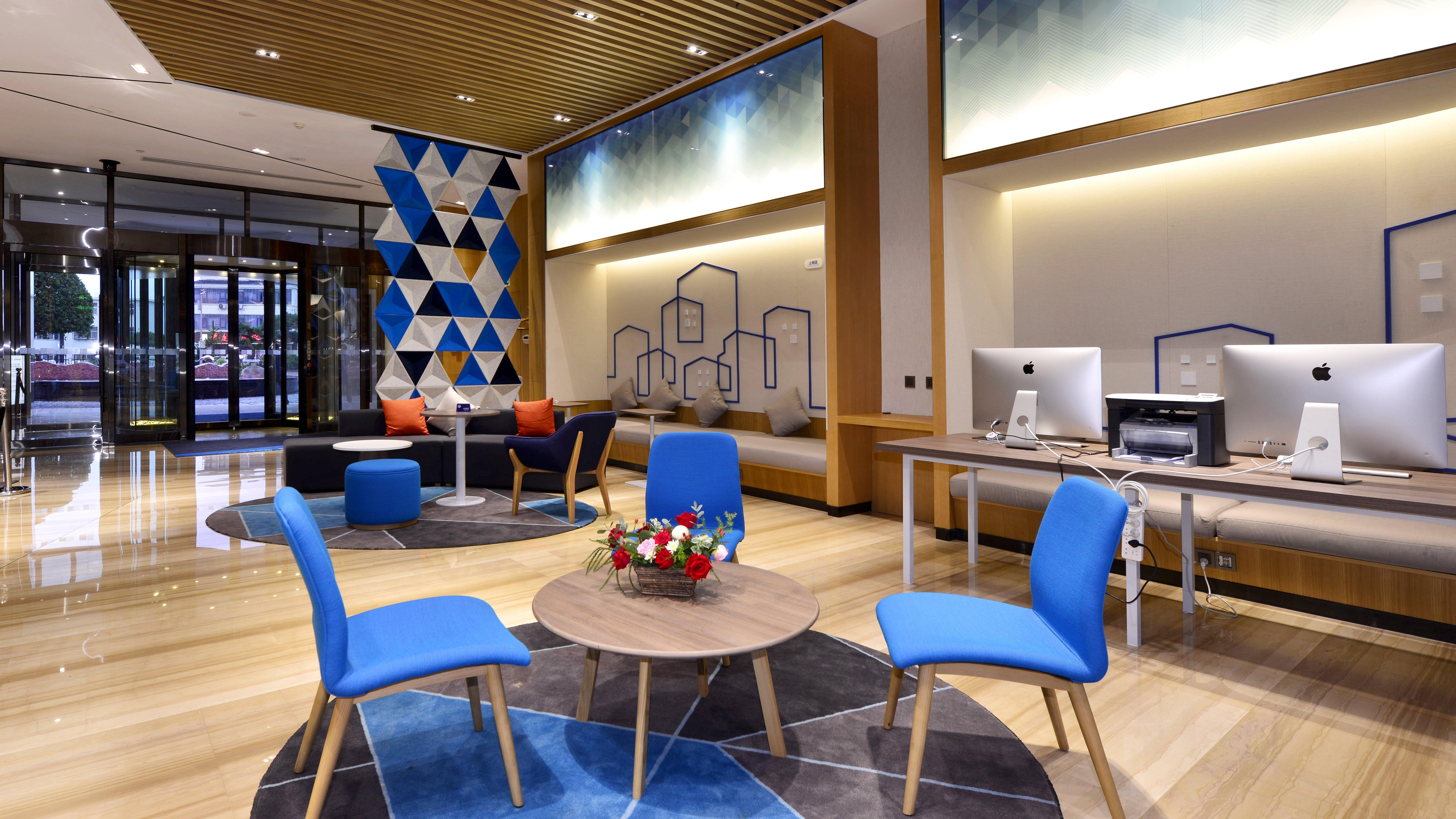 Holiday Inn Express Luanchuan By Ihg ภายนอก รูปภาพ