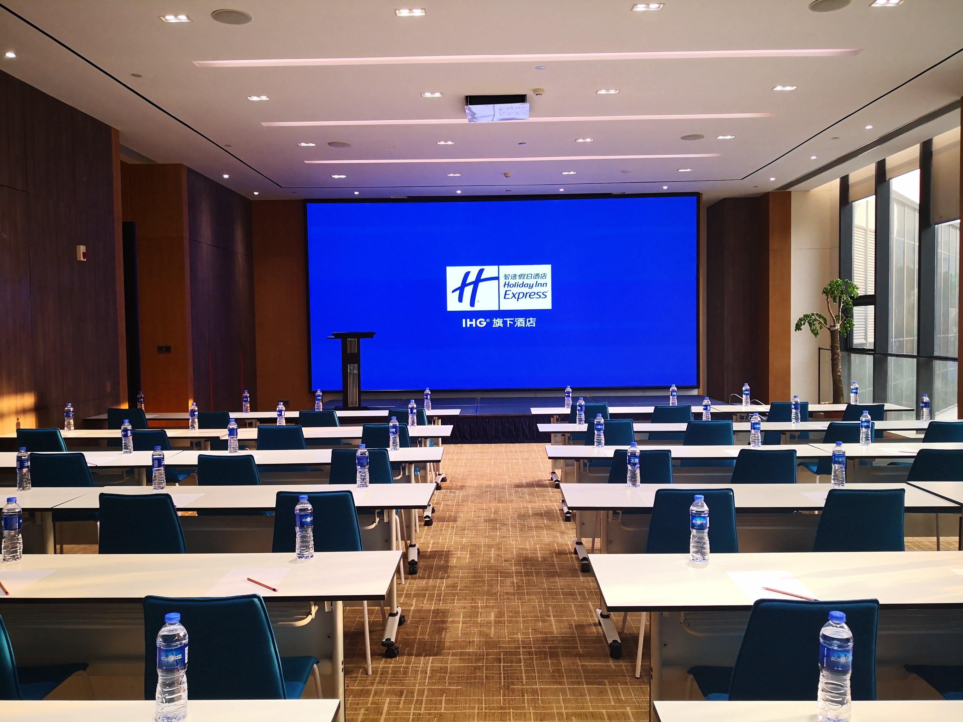 Holiday Inn Express Luanchuan By Ihg ภายนอก รูปภาพ