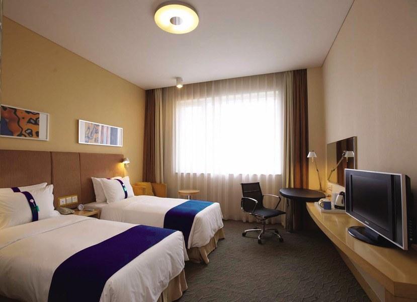 Holiday Inn Express Luanchuan By Ihg ภายนอก รูปภาพ