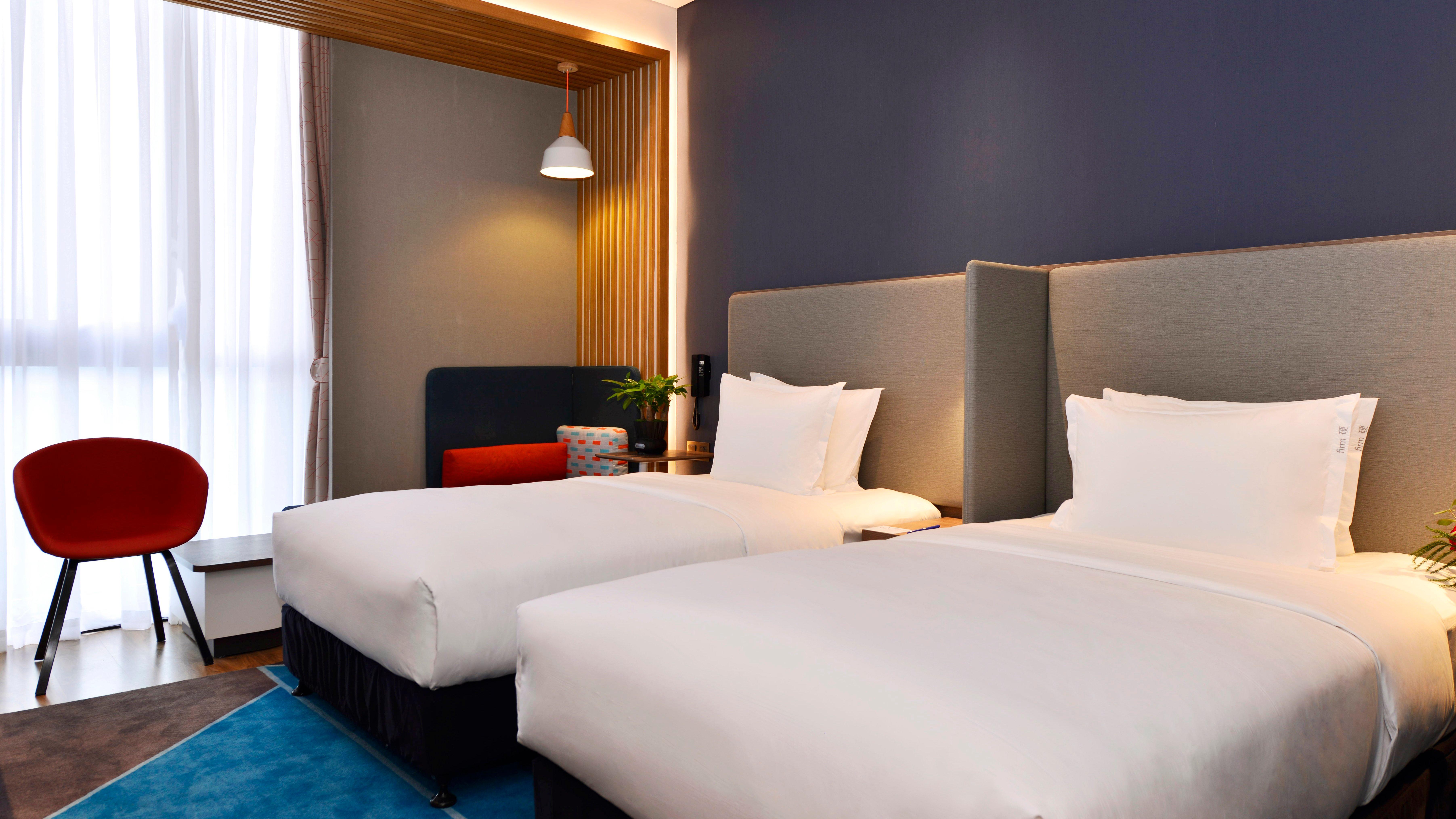 Holiday Inn Express Luanchuan By Ihg ภายนอก รูปภาพ